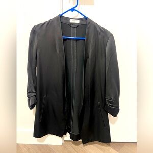 NWT aritzia power blazer - Macauley size 6 - satin black